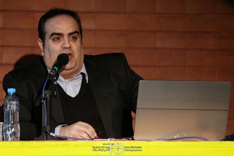 سخنرانی محمد سعيد قاضي زاهدي ( سعيد زاهدي ) مدیر و کارشناس بازیابی اطلاعات شرکت رسانه افزار در همایش ده روز با عکاسان ایران با موضوع ذخیره و بازیابی اطلاعات در دنیای تصاویر دیجیتال